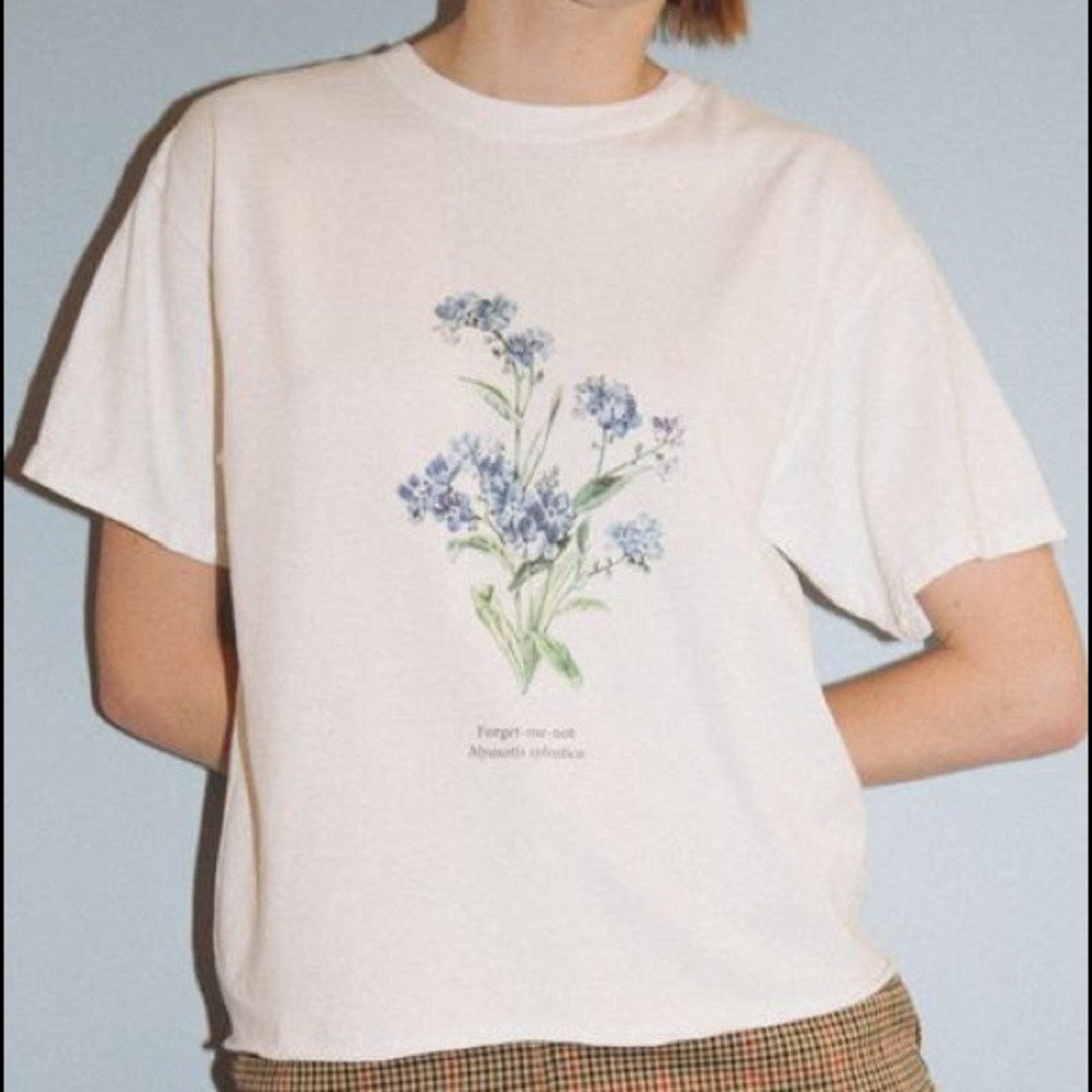 brandy melville forget me not shirt